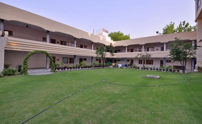 Eagle Motel Rājpura Kültér fotó