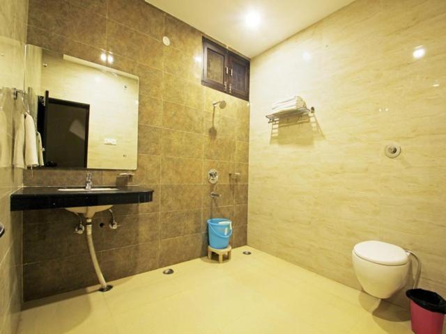 Eagle Motel Rājpura Kültér fotó
